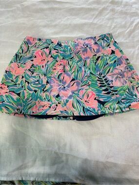 Lily Pulitzer “Madison Bermudaful “ Skort size L in Pink, Green & Navy